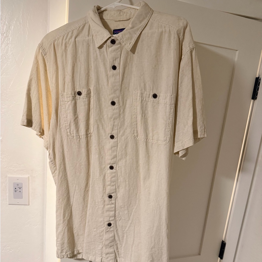Patagonia Men's Button-Down short sleeve Shirt